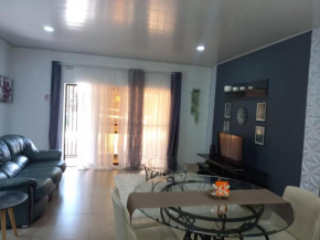 HideAway 1Bedroom-3mins from US Embassy